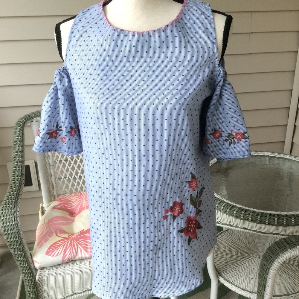 Cupio Cold Shoulder Top, Sz S/P